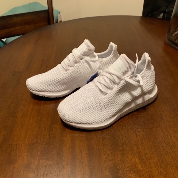 adidas Shoes - Adidas Women’s Swift Runs